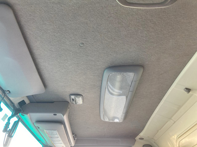 いすゞエルフアルミバン小型（2t・3t）[写真32]