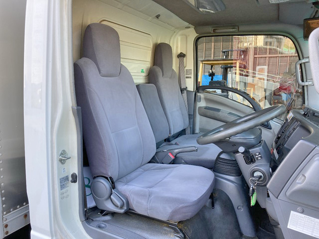 いすゞエルフアルミバン小型（2t・3t）[写真33]