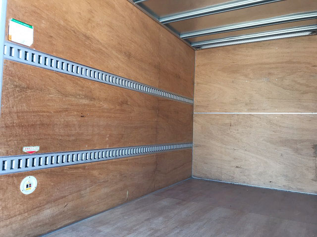 いすゞエルフアルミバン小型（2t・3t）[写真11]