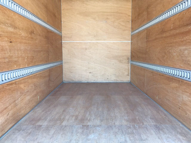 いすゞエルフアルミバン小型（2t・3t）[写真14]