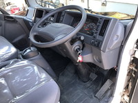 いすゞエルフアルミバン小型（2t・3t）[写真32]