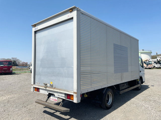 三菱ふそうキャンターアルミバン小型（2t・3t）[写真02]