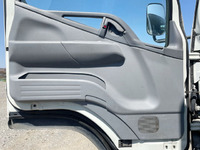 三菱ふそうキャンターアルミバン小型（2t・3t）[写真26]