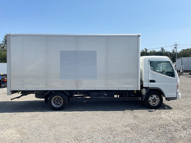 三菱ふそうキャンターアルミバン小型（2t・3t）[写真06]