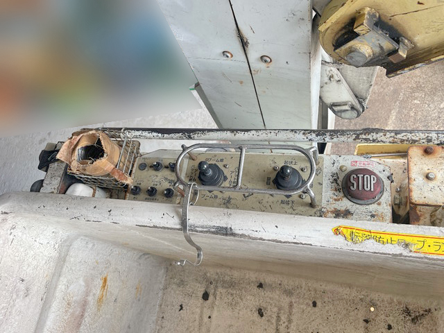 いすゞエルフ高所作業車小型（2t・3t）[写真10]