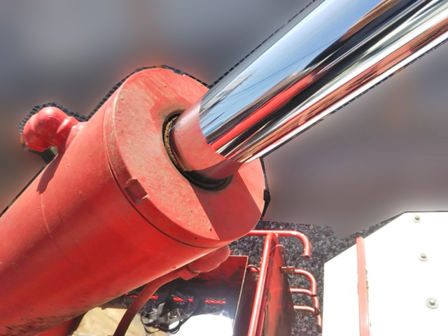 三菱ふそうスーパーグレートコンテナ専用車大型（10t）[写真10]