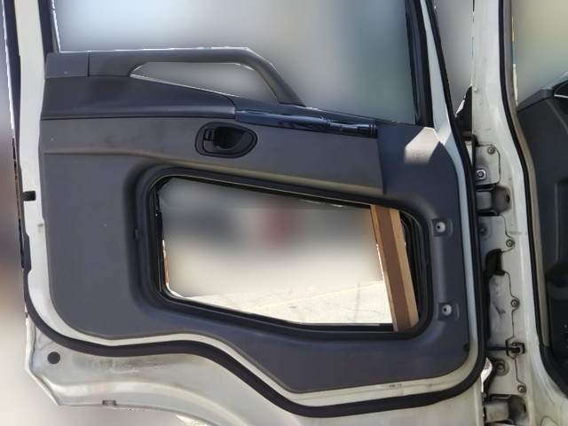 三菱ふそうスーパーグレートコンテナ専用車大型（10t）[写真25]