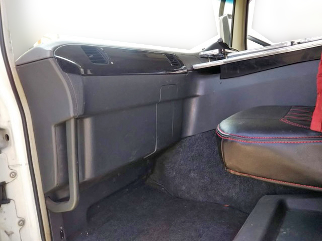 三菱ふそうスーパーグレートコンテナ専用車大型（10t）[写真27]