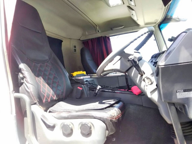 三菱ふそうスーパーグレートコンテナ専用車大型（10t）[写真29]