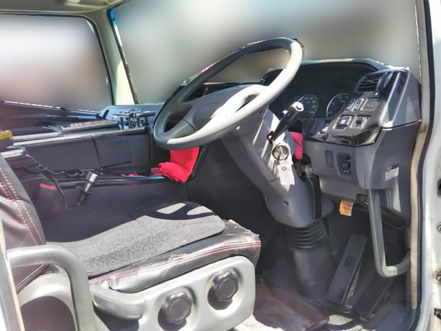 三菱ふそうスーパーグレートコンテナ専用車大型（10t）[写真30]