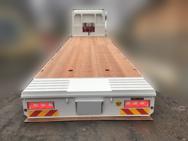 いすゞギガセルフローダー大型（10t）[写真04]