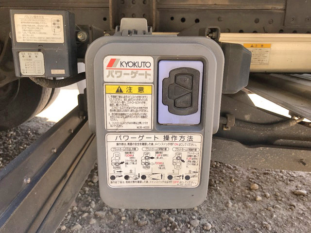 いすゞエルフパネルバン小型（2t・3t）[写真20]