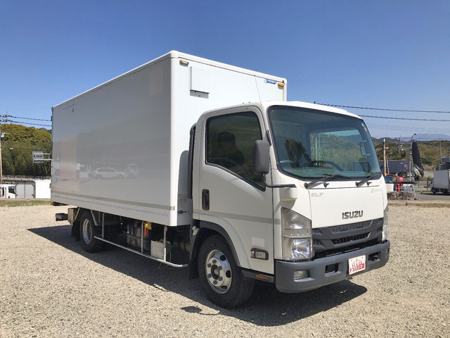 いすゞエルフパネルバン小型（2t・3t）[写真03]