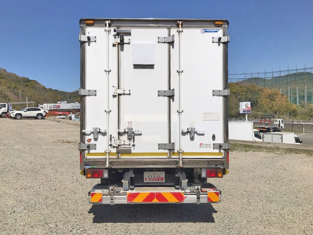 いすゞエルフパネルバン小型（2t・3t）[写真09]