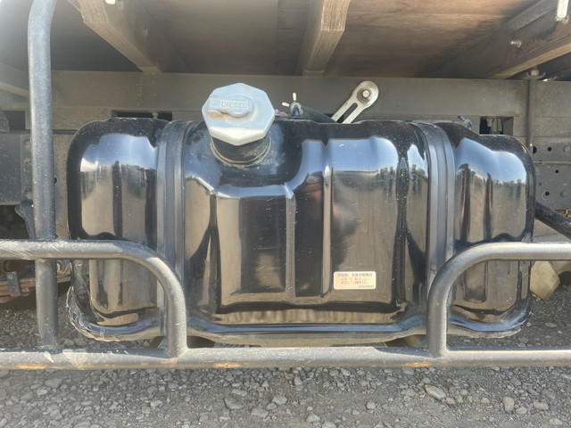 いすゞエルフ平ボディ小型（2t・3t）[写真19]