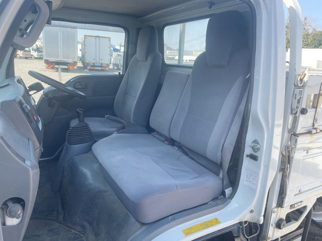 いすゞエルフ平ボディ小型（2t・3t）[写真28]