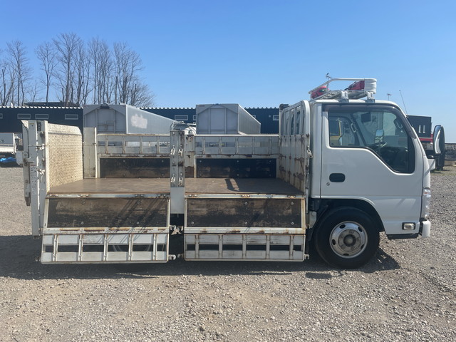 いすゞエルフ平ボディ小型（2t・3t）[写真08]