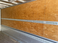 いすゞフォワードアルミウイング中型（4t）[写真11]