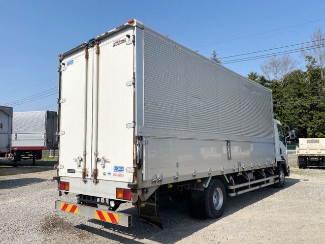 いすゞフォワードアルミウイング中型（4t）[写真02]