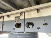 いすゞフォワードアルミウイング中型（4t）[写真17]