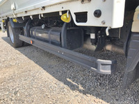 三菱ふそうキャンター平ボディ小型（2t・3t）[写真18]