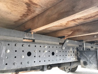 三菱ふそうキャンター平ボディ小型（2t・3t）[写真25]