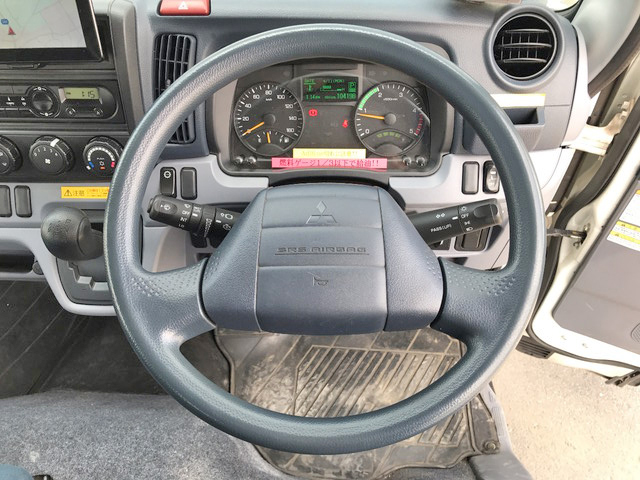 三菱ふそうキャンター平ボディ小型（2t・3t）[写真37]