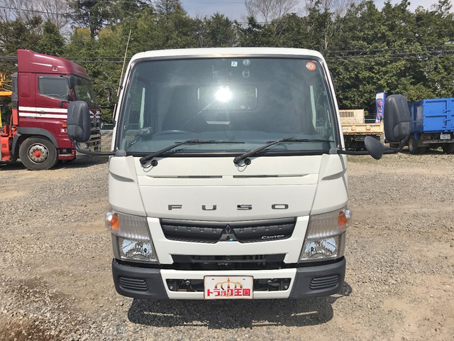 三菱ふそうキャンター平ボディ小型（2t・3t）[写真07]