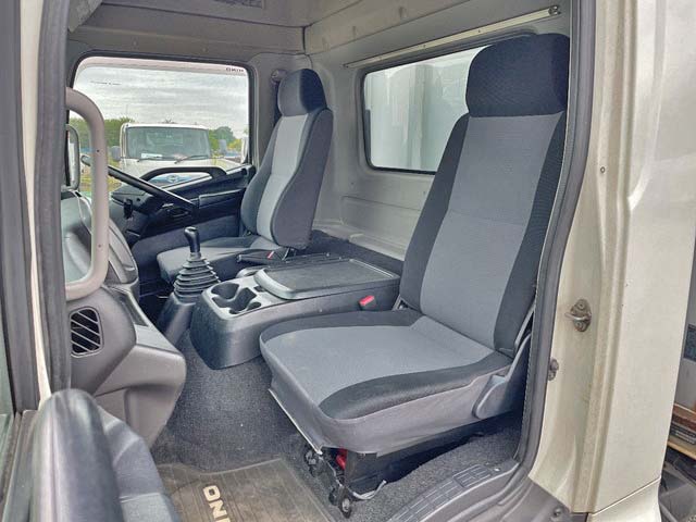 日野レンジャーアルミウイング中型（4t）[写真29]