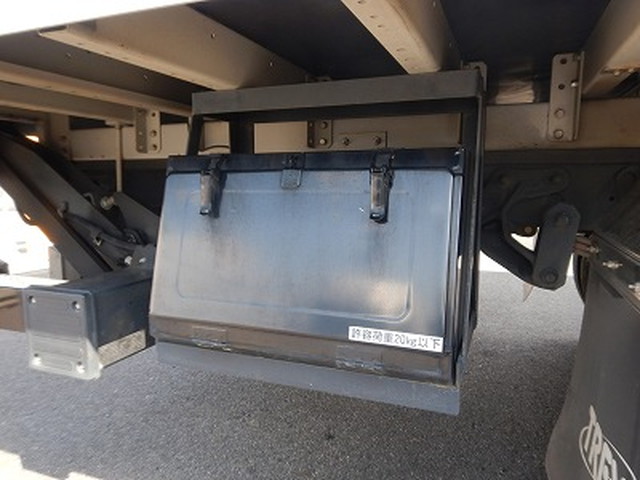 日野デュトロアルミバン小型（2t・3t）[写真19]