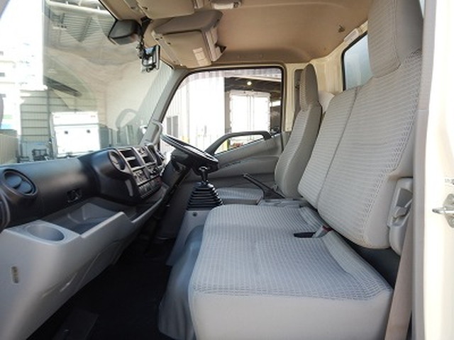 日野デュトロアルミバン小型（2t・3t）[写真24]