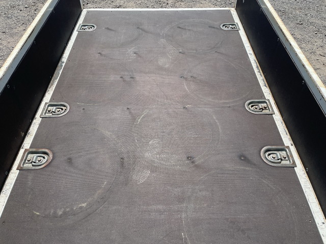 日野デュトロ平ボディ小型（2t・3t）[写真14]