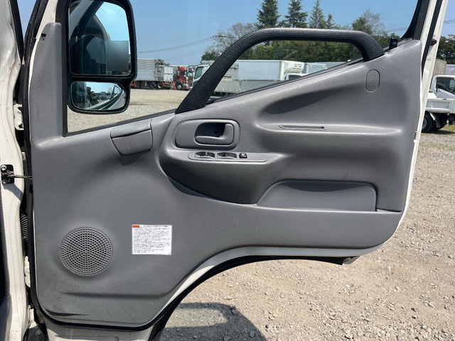 日野デュトロ平ボディ小型（2t・3t）[写真26]