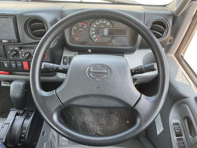 日野デュトロ平ボディ小型（2t・3t）[写真32]