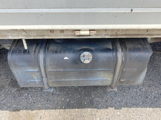 日野デュトロ平ボディ小型（2t・3t）[写真17]