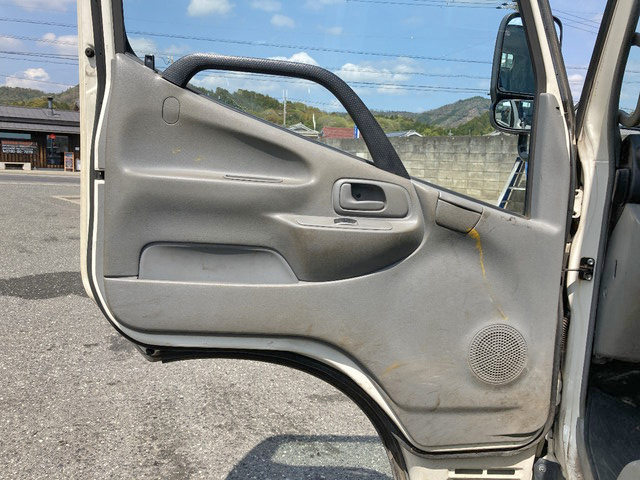 日野デュトロ平ボディ小型（2t・3t）[写真25]