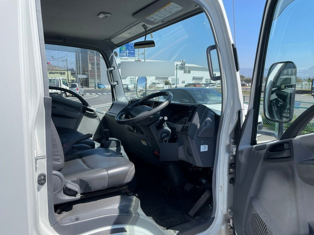 いすゞエルフカーテン車小型（2t・3t）[写真17]