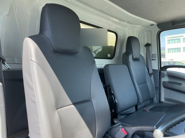 いすゞエルフカーテン車小型（2t・3t）[写真19]