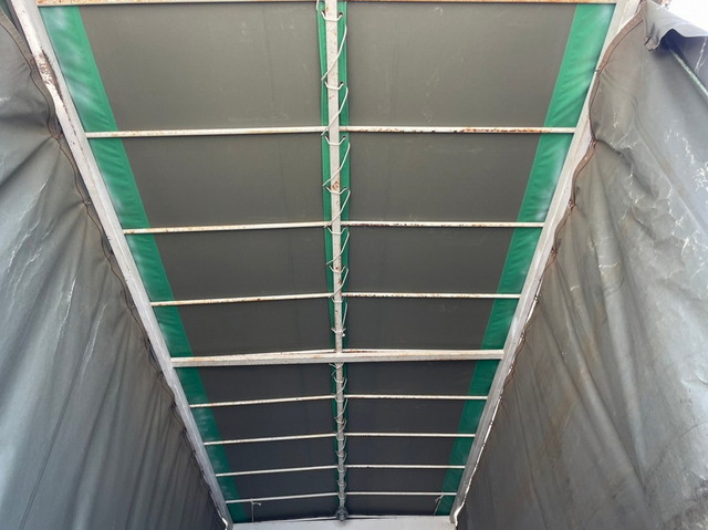 いすゞエルフカーテン車小型（2t・3t）[写真09]