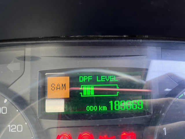 三菱ふそうキャンターアルミバン小型（2t・3t）[写真40]