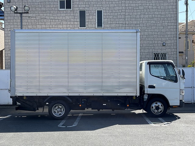 三菱ふそうキャンターアルミバン小型（2t・3t）[写真05]