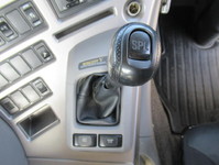 UDトラックスクオントレーラーヘッド（トラクターヘッド）大型（10t）[写真13]