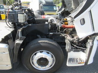 UDトラックスクオントレーラーヘッド（トラクターヘッド）大型（10t）[写真35]