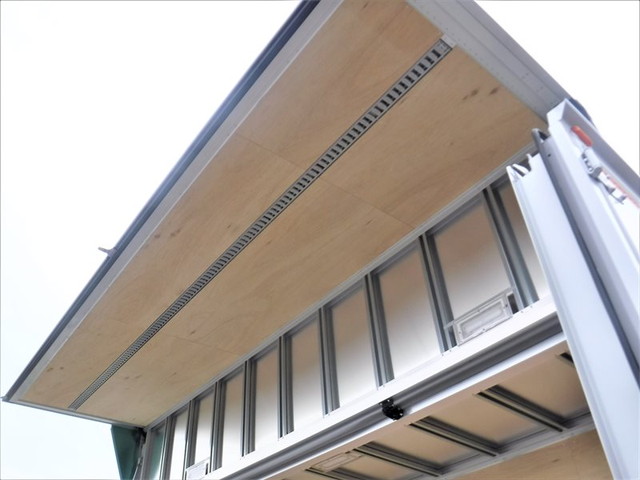 日野レンジャーアルミウイング中型（4t）[写真13]