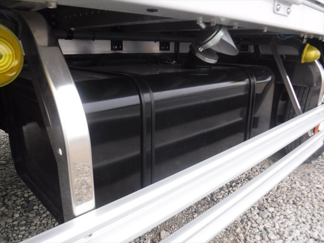 日野レンジャーアルミウイング中型（4t）[写真19]