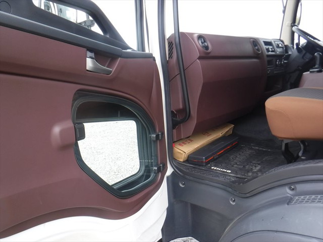 日野レンジャーアルミウイング中型（4t）[写真34]