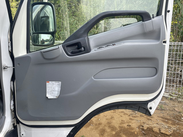 日野デュトロ冷凍車（冷蔵車）小型（2t・3t）[写真30]