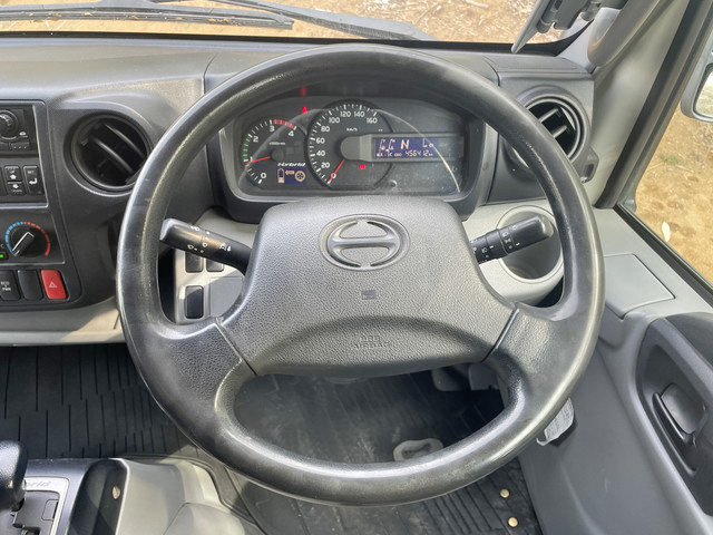 日野デュトロ冷凍車（冷蔵車）小型（2t・3t）[写真36]