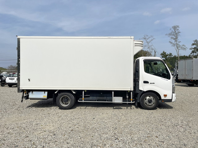 日野デュトロ冷凍車（冷蔵車）小型（2t・3t）[写真07]
