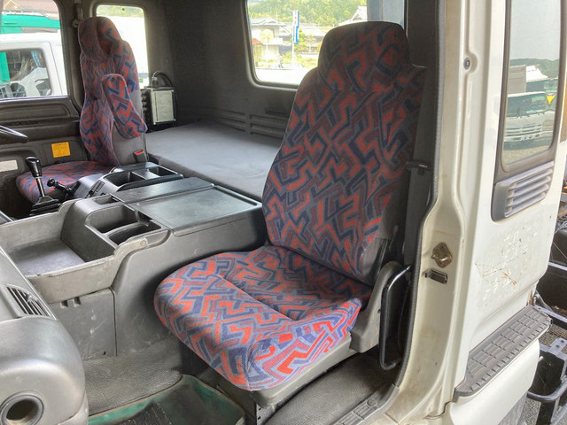 いすゞギガマルチリフト大型（10t）[写真31]